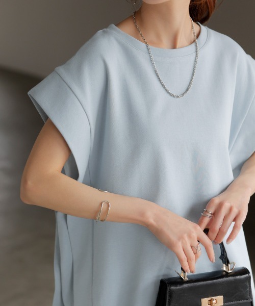 HUG.U（ハグユー）の「＜選べる3タイプ＞ 二の腕カバーTシャツ（Tシャツ/カットソー・レディース・ブラック/ライトベージュ/スカイブルー/ダークグレー/イエロー/レッド/ホワイト/ブルー系その他2/イエロー系その他2/イエロー系その他/ホワイト系その他/ブラック系その他/ベージュ系その他/レッド系その他2/ブルー系その他/グレー系その他2/ホワイト系その他2/レッド系その他/ベージュ系その他2/グレー系その他/ブラック系その他2・FREE）」の15枚目の写真