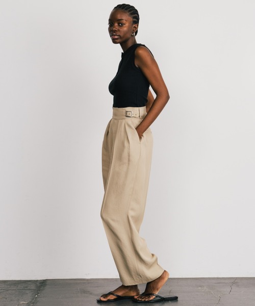 CREDONA(クレドナ)の「SLEEVE LESS SLEEPING HENLY SHIRT/スリーブレススリーピングヘンリーシャツ(Tシャツ/カットソー・レディース・ブラック/ライトベージュ・FREE)」の20枚目の写真