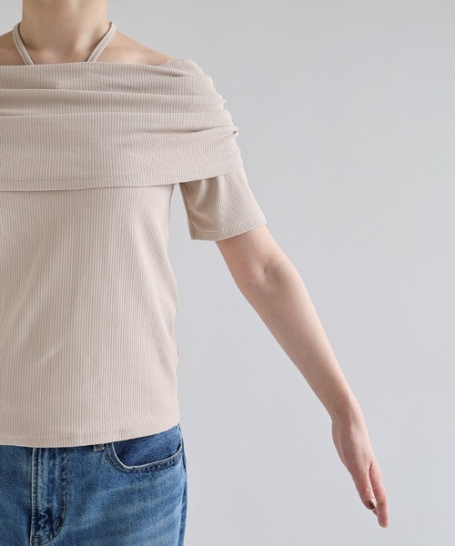 Freesia by andme(フリージアバイアンドミー)の「テレコリブ2wayオフショル半袖トップス(Tシャツ/カットソー・レディース・オフホワイト/ブラック/グレイッシュベージュ・M)」の20枚目の写真