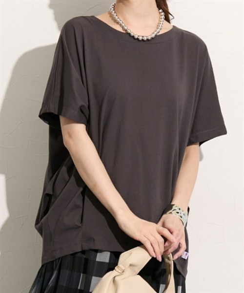 nissen(ニッセン)の「【接触冷感】綿100%USAコットン裾タックプルオーバー(Tシャツ/カットソー・レディース・チャコール/オフホワイト/グレイッシュベージュ/サックスブルー・M/L)」の3枚目の写真