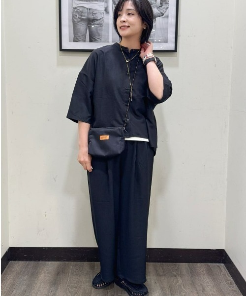 Right-on(ライトオン)の「HONEYSUCKLE ROSE(ハニーサックルローズ)【レディース】フィブリルサテンシャツ(シャツ/ブラウス・レディース・ブラック/オフホワイト/オレンジ・L/M)」の20枚目の写真
