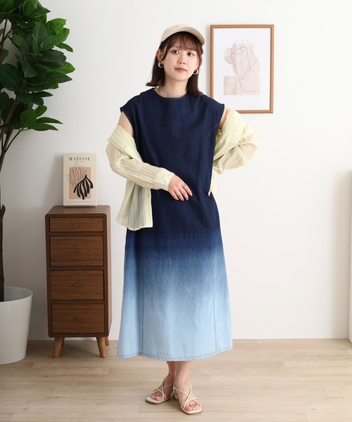 Anna Nicola(アンナニコラ)の「Anna Nicola グラデーションデニムワンピース(ワンピース・レディース・ブラック/インディゴブルー・38)」の5枚目の写真