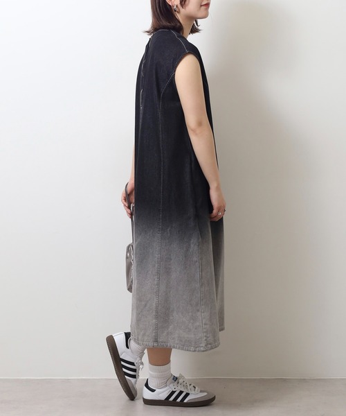 Anna Nicola(アンナニコラ)の「Anna Nicola グラデーションデニムワンピース(ワンピース・レディース・ブラック/インディゴブルー・38)」の4枚目の写真