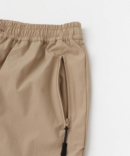 ITEMS URBANRESEARCH（アイテムズ アーバンリサーチ）の「ナイロンストレッチイージーパンツ（その他パンツ・メンズ・ベージュ/カーキ/ブラック・MEDIUM/LARGE）」の9枚目の写真