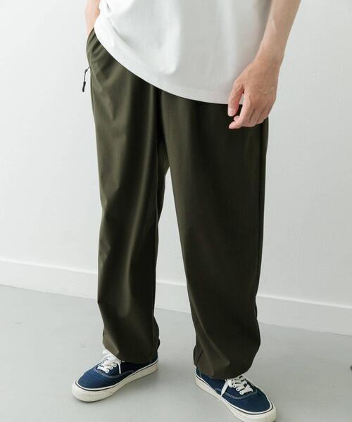 ITEMS URBANRESEARCH（アイテムズ アーバンリサーチ）の「ナイロンストレッチイージーパンツ（その他パンツ・メンズ・ベージュ/カーキ/ブラック・MEDIUM/LARGE）」の19枚目の写真