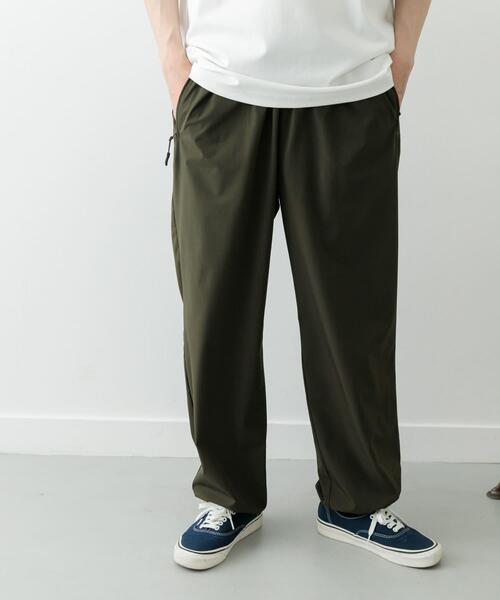 ITEMS URBANRESEARCH（アイテムズ アーバンリサーチ）の「ナイロンストレッチイージーパンツ（その他パンツ・メンズ・ベージュ/カーキ/ブラック・MEDIUM/LARGE）」の20枚目の写真