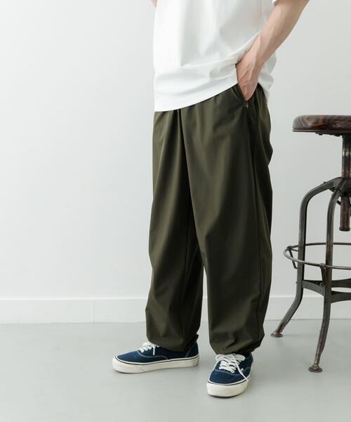 ITEMS URBANRESEARCH（アイテムズ アーバンリサーチ）の「ナイロンストレッチイージーパンツ（その他パンツ・メンズ・ベージュ/カーキ/ブラック・MEDIUM/LARGE）」の22枚目の写真