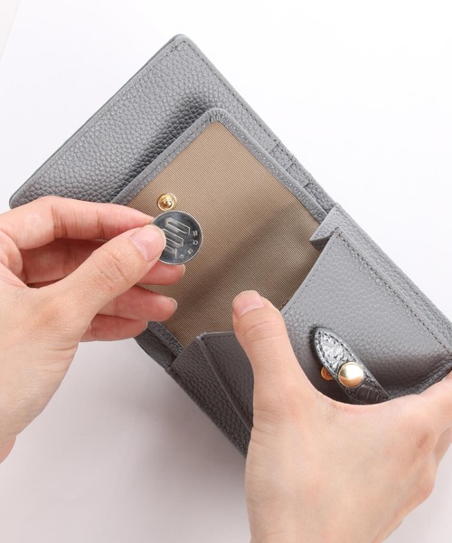 クロコダイル 二つ折り 財布 レディース シャイニング 加工 ベルト付き