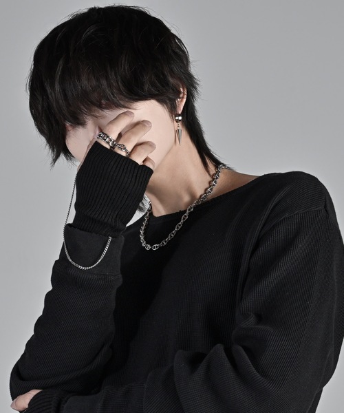 ADRER（アドラー）の「surgical stainless rod ear cuff / サージカルステンレス ロッドイヤーカフ（イヤーカフ・メンズ・シルバー系2/シルバー系1/シルバー系3・FREE）」の16枚目の写真