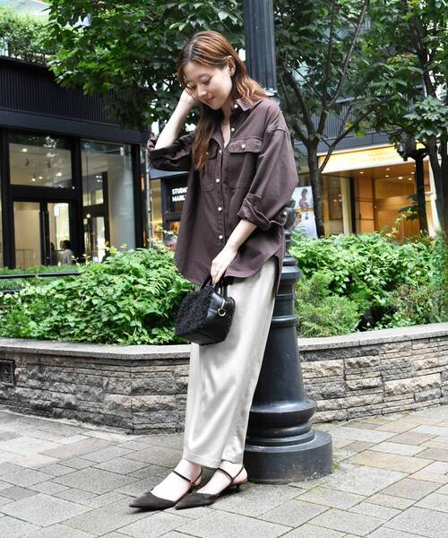 le.coeur blanc（ルクールブラン）の「《手洗い可能》シャイニーナロースカート（スカート・レディース・グレイッシュベージュ/ブラウン・38）」の7枚目の写真