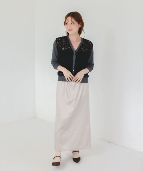 le.coeur blanc（ルクールブラン）の「《手洗い可能》シャイニーナロースカート（スカート・レディース・グレイッシュベージュ/ブラウン・38）」の12枚目の写真