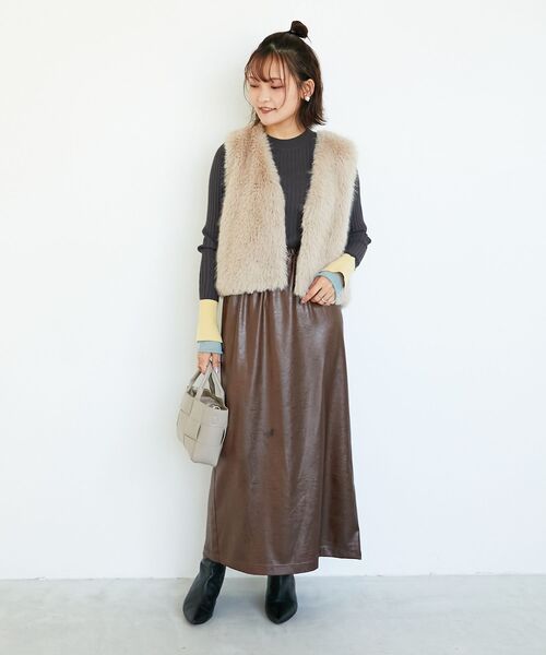 le.coeur blanc（ルクールブラン）の「《手洗い可能》シャイニーナロースカート（スカート・レディース・グレイッシュベージュ/ブラウン・38）」の16枚目の写真