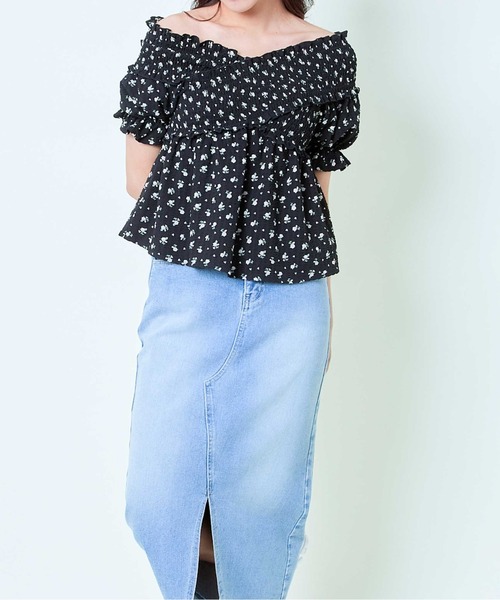 GORGE（ゴージ）の「《花柄×クロスネック》レディース オフショルブラウス フリル袖 春夏（Tシャツ/カットソー・レディース・ベージュ/アイボリー/ブラック・F）」の10枚目の写真