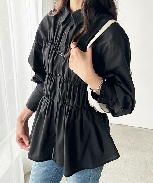 GeeRA(ジーラ)の「ビスチェ見えペプラム裾シャーリングシャツ(シャツ/ブラウス・レディース・オフホワイト/ブルー/ブラック・MEDIUM/LARGE)」の8枚目の写真