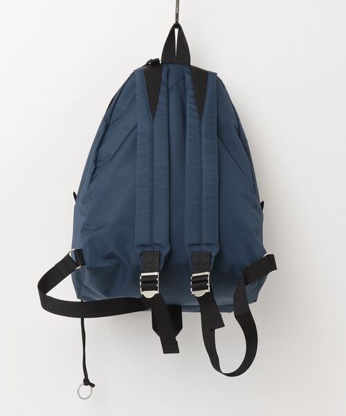 FREDRIK PACKERS（フレドリックパッカーズ）の「FREDRIK PACKERS /フレドリックパッカーズ / 420D FIELD PACK GOLD FASTENER（バックパック/リュック・レディース・ブラック/カーキ/ネイビー・ONESIZE）」の4枚目の写真