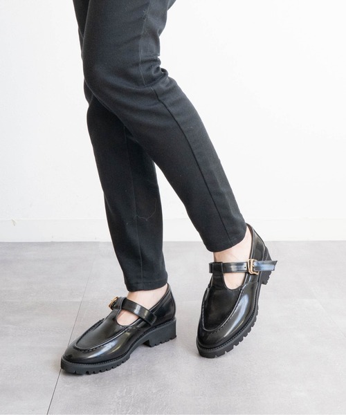 Fabby fabby（ファビィーファビィー）の「Tストラップローファー（ローファー・レディース・ブラック/ブラウン系その他・LARGE/MEDIUM/SMALL）」の2枚目の写真