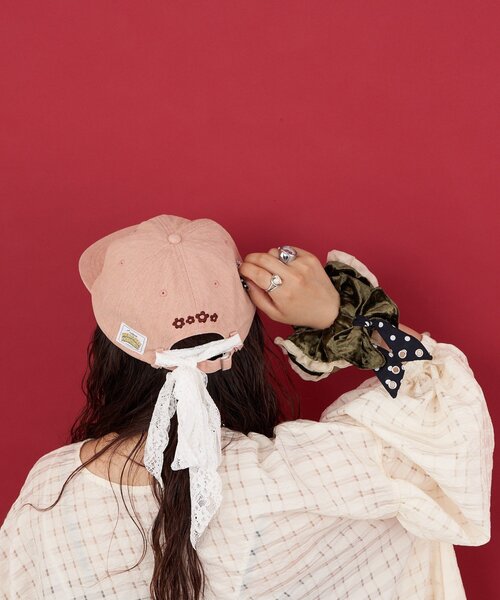 CIAOPANIC(チャオパニック)の「【Me+Me/ミープラスミー】ベロアドットリボンシュシュ(その他小物・レディース・カーキ/グレー・ONE SIZE)」の16枚目の写真