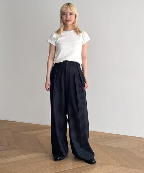 CANAL JEAN（キャナルジーン）の「ハイウエストツータックバギースラックス（スラックス・レディース・ネイビー×ホワイト・マルチサイズ）」の6枚目の写真