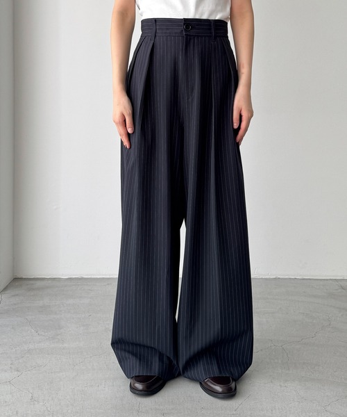 CANAL JEAN（キャナルジーン）の「ハイウエストツータックバギースラックス（スラックス・レディース・ネイビー×ホワイト・マルチサイズ）」の10枚目の写真