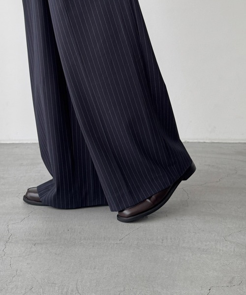 CANAL JEAN（キャナルジーン）の「ハイウエストツータックバギースラックス（スラックス・レディース・ネイビー×ホワイト・マルチサイズ）」の14枚目の写真