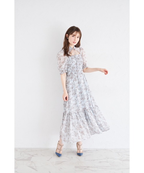 tocco closet（トッコ　クローゼット）の「リボン付きオープンデコルテシャーリングフラワートワルドジュイプリントワンピース（ワンピース・レディース・ブルー/オフホワイト・M）」の12枚目の写真