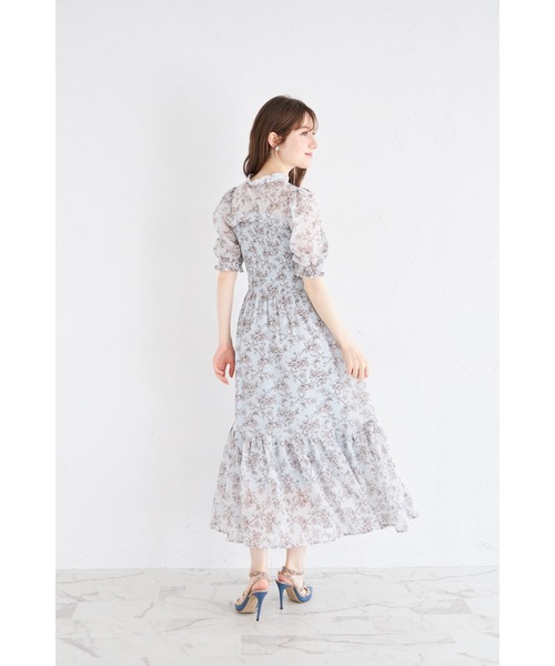tocco closet（トッコ　クローゼット）の「リボン付きオープンデコルテシャーリングフラワートワルドジュイプリントワンピース（ワンピース・レディース・ブルー/オフホワイト・M）」の15枚目の写真