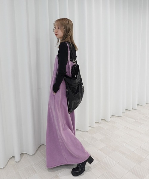 Ameri(アメリ)の「DENIM LIKE VOLUME CAMI ROMPERS(つなぎ/オールインワン・レディース・グレー/ブラック/パープル・SMALL/MEDIUM)」の16枚目の写真