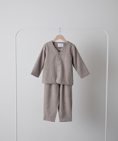 riziere(リジェール)の「シングルノーカラージャケットセットアップ(裏地チェック)(スーツセット・キッズ・ブラック/ブラウン/ライトブラウン/カーキ系・100/120/110/90/160/150/140/130)」の11枚目の写真