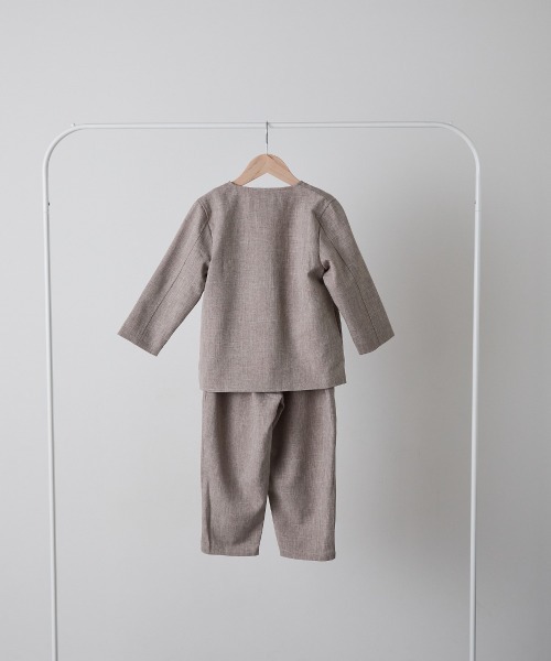 riziere(リジェール)の「シングルノーカラージャケットセットアップ(裏地チェック)(スーツセット・キッズ・ブラック/ブラウン/ライトブラウン/カーキ系・100/120/110/90/160/150/140/130)」の12枚目の写真