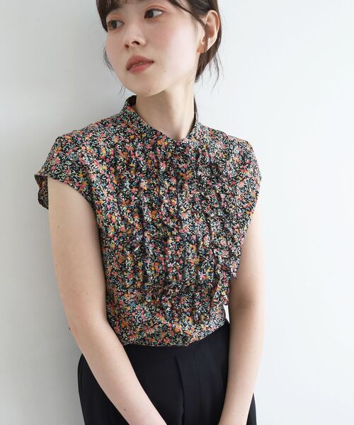 le.coeur blanc（ルクールブラン）の「《手洗い可能》リバティフロントフリルブラウス（シャツ/ブラウス・レディース・ブルー系その他2/レッド系その他2・38）」の8枚目の写真