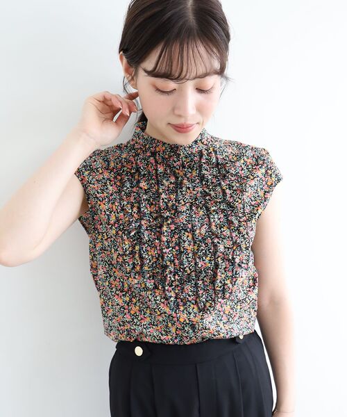 le.coeur blanc（ルクールブラン）の「《手洗い可能》リバティフロントフリルブラウス（シャツ/ブラウス・レディース・ブルー系その他2/レッド系その他2・38）」の9枚目の写真