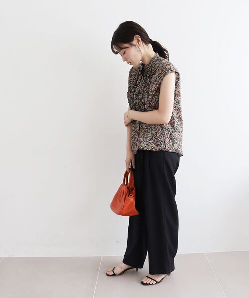 le.coeur blanc（ルクールブラン）の「《手洗い可能》リバティフロントフリルブラウス（シャツ/ブラウス・レディース・ブルー系その他2/レッド系その他2・38）」の17枚目の写真