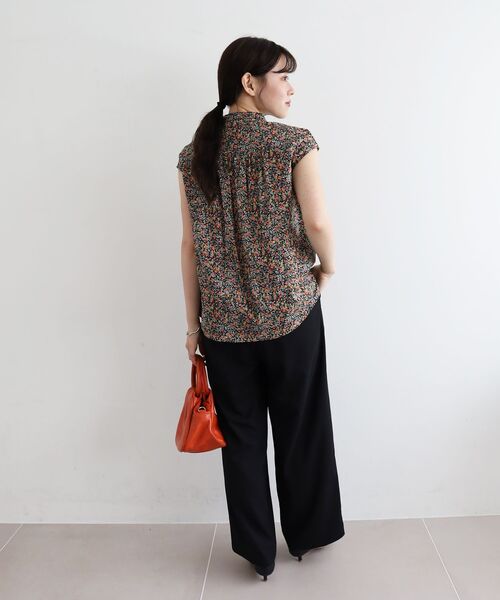 le.coeur blanc（ルクールブラン）の「《手洗い可能》リバティフロントフリルブラウス（シャツ/ブラウス・レディース・ブルー系その他2/レッド系その他2・38）」の18枚目の写真