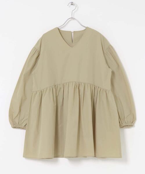 ITEMS URBANRESEARCH(アイテムズ アーバンリサーチ)の「Vネックボリュームスリーブブラウス(シャツ/ブラウス・レディース・ブラック/ホワイト/ベージュ・FREE)」の21枚目の写真