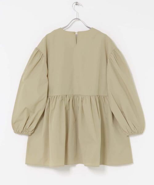 ITEMS URBANRESEARCH(アイテムズ アーバンリサーチ)の「Vネックボリュームスリーブブラウス(シャツ/ブラウス・レディース・ブラック/ホワイト/ベージュ・FREE)」の22枚目の写真