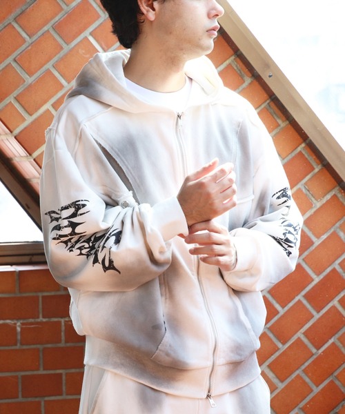 8(eight)(エイト)の「スプレー加工切り替えZIPパーカー(パーカー・メンズ・ブラック/ピンク/ホワイト・MEDIUM/LARGE)」の11枚目の写真