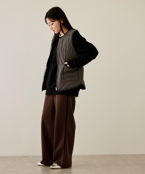 NAVY（ネイビー）の「NAVY ボア×タフタ リバーシブルZIPベスト【保温 撥水】（ベスト・レディース・オリーブ/ベージュ/グレー・FREE）」の19枚目の写真