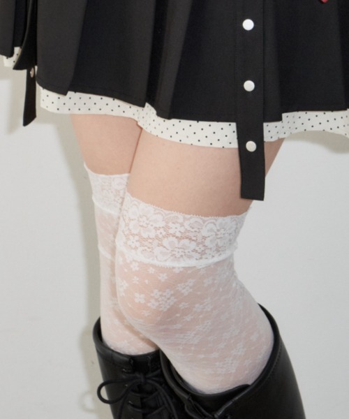 idem(イデム)の「flower lace knee-highs / レースソックス(ソックス/靴下・レディース・ブラック/アイボリー・FREE)」の7枚目の写真