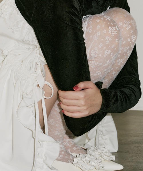 idem(イデム)の「flower lace knee-highs / レースソックス(ソックス/靴下・レディース・ブラック/アイボリー・FREE)」の10枚目の写真