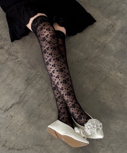 idem(イデム)の「flower lace knee-highs / レースソックス(ソックス/靴下・レディース・ブラック/アイボリー・FREE)」の14枚目の写真