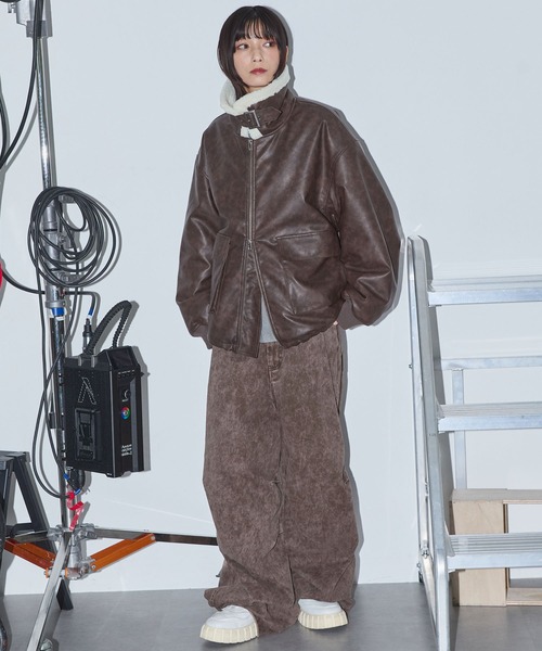 Anchor Smith（アンカー スミス）の「2WAYヴィンテージライクボアフライトブルゾン（ブルゾン・レディース・ブラウン/ブラック・L/M）」の17枚目の写真