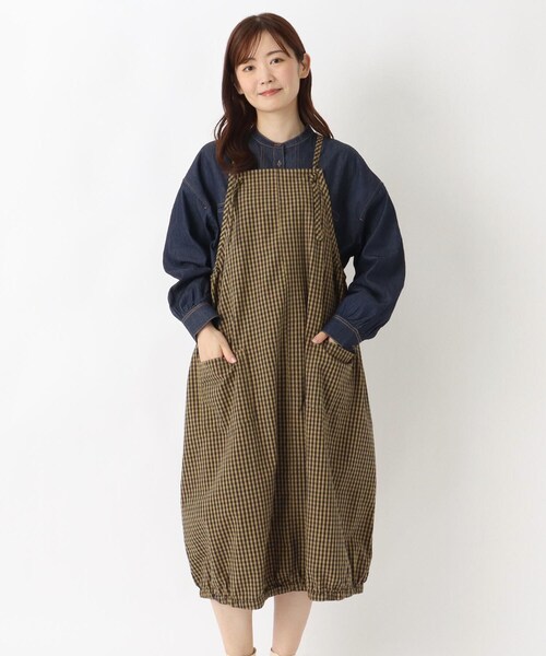 one'sterrace(ワンズテラス)の「肩ひも 裾ゴム入りバルーンワンピース(ワンピース・レディース・ダークブラウン系8/イエロー系8/その他/ブラック系8・02)」の3枚目の写真