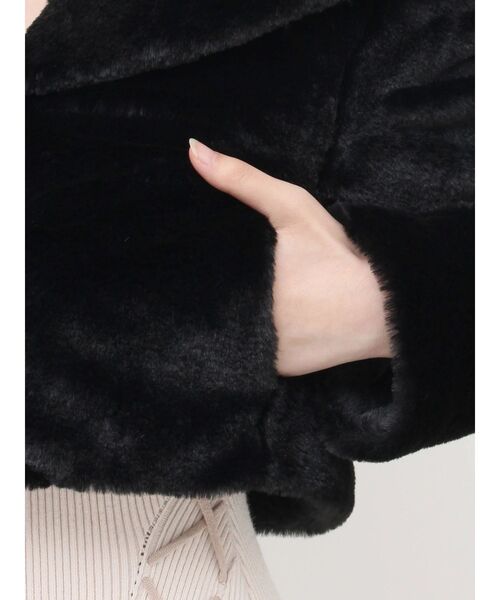 RESEXXY（リゼクシー）の「フラッフィービッグカラーブルゾン（ブルゾン・レディース・ピンク/ブラック/アイボリー・FREE）」の13枚目の写真