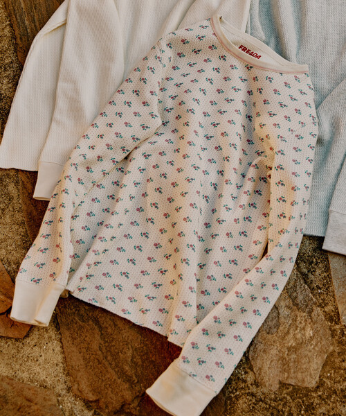 未使用タグ付✨プリーツプリーズ　近年モデル　ビーンドット　3　クロップドトップス PLEATS PLEASE ISSEY MIYAKE - 【1月新作！人気の横段プリーツ