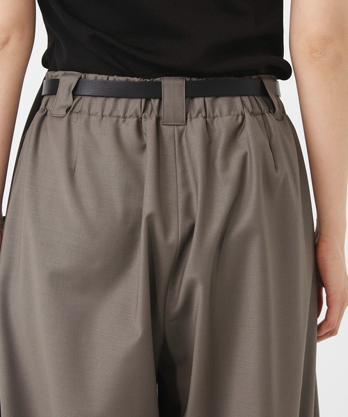 UNITED TOKYO（ユナイテッドトウキョウ）の「Super120s Wool Relax Trousers｜ストレッチ/細見え（スラックス・レディース・ダークブラウン/グレー/ブラック/カーキ・1/2）」の9枚目の写真