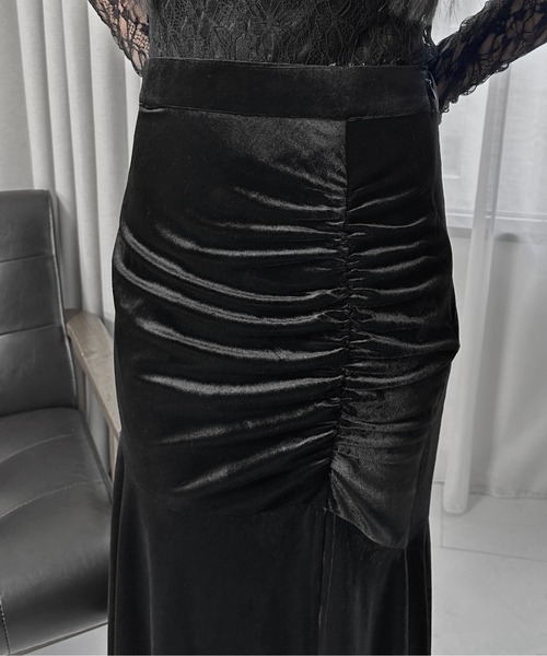 LVEU.（ラブユ.）の「【LVEU.】シャーリングベロアマーメイドスカート / ボトムス スカート ベロア スリット マーメイド スリット シャーリング フレア ブラック（スカート・レディース・ブラック・FREE）」の8枚目の写真