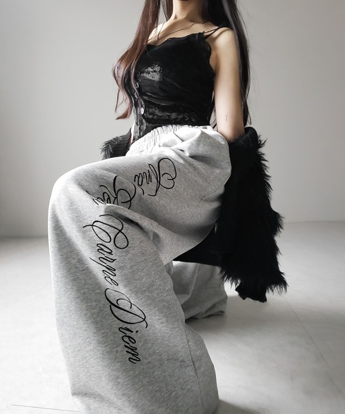 me+em select(ミームセレクト)の「【 3color 】レタリングロゴ刺繍ワイドスウェットパンツ / lettering logo embroidery wide sweatpants(スウェットパンツ・レディース・グレー/ブラック/ピンク・FREE)」の13枚目の写真