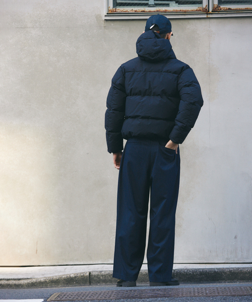 JOURNAL STANDARD（ジャーナルスタンダード）の「LASKAair / ラスカ エアー フード ダウン（ダウンジャケット/コート・メンズ・レンガ/サックスブルー/ブラック/グレー・LARGE/MEDIUM/SMALL）」の17枚目の写真