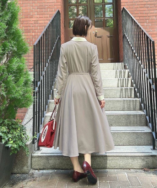 an another angelus(アンアナザーアンジェラス)の「リボンタイ付きクレリックサーキュラーワンピース/fint フィント(ワンピース・レディース・ライトグレー/チャコールグレー・FREE)」の10枚目の写真