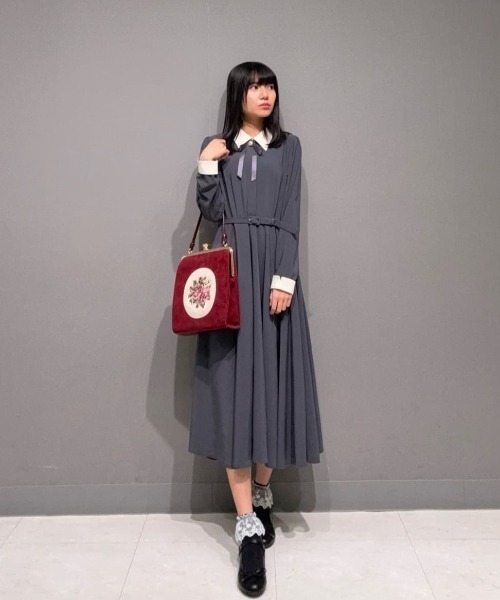 リボンタイ付きクレリックサーキュラーワンピース（ワンピース）｜an